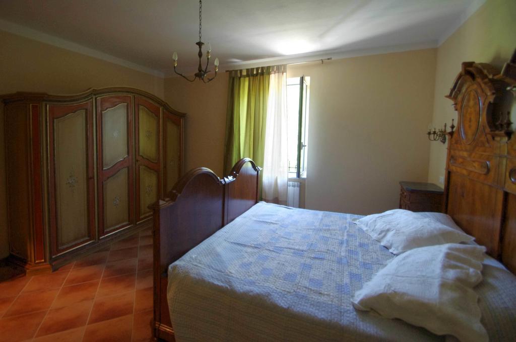 Agriturismo Mulino Del Castello Nasino Δωμάτιο φωτογραφία